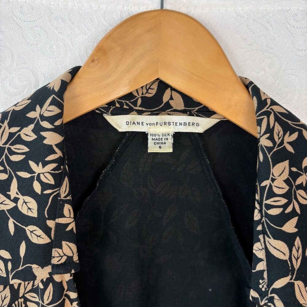 Diane von Furstenberg Floral Wrap Dress 100% Silk Midi Length Autumn Size 6 (S) - Picture 4 of 6